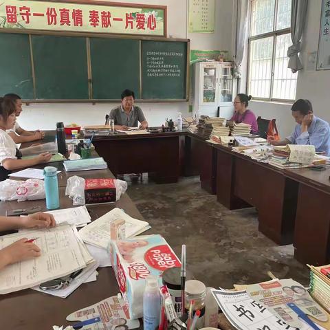 互听，互学，互成长——官庄小学教研组听评课活动