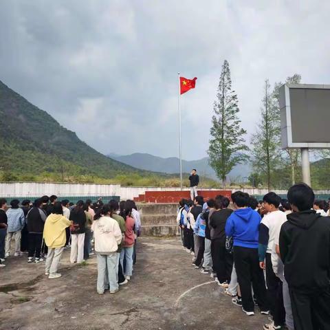 清明祭英烈，共筑中华魂——陈坊中学开展清明祭英烈系列活动