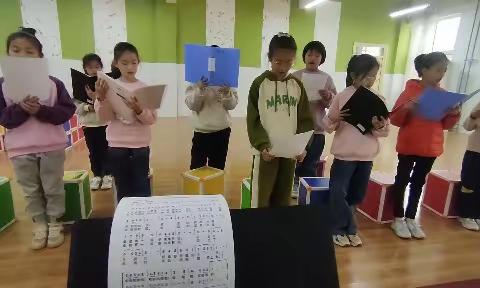 五洲观澜小学合唱团排练