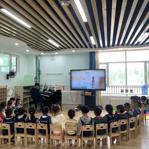 童声同音诵经典，诗韵示幼咏流传——临河九中幼儿园古诗吟唱活动