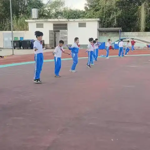 “一班一专”活动阶段性报告