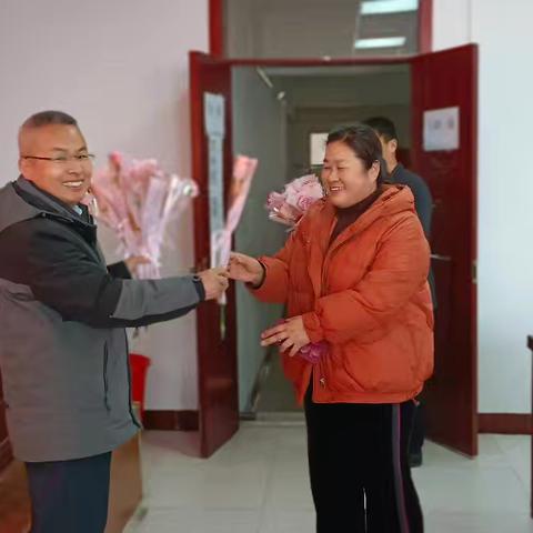 心有繁华 一路芳华 记槐桥镇中学妇女节活动