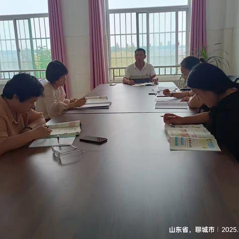 凝心聚力，扬帆再启航--记温集小学数学组开学初教学计划教研
