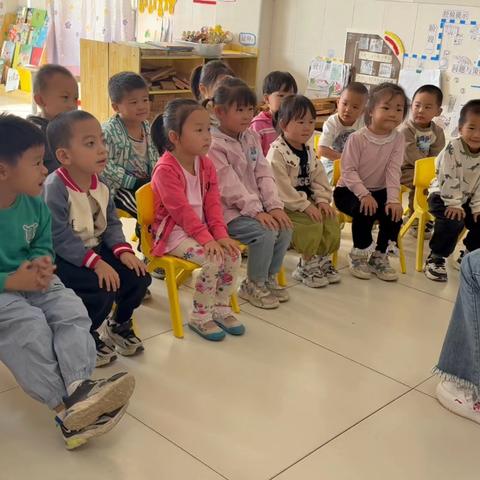 团团圆圆，饼香润童年——琉璃寺镇中心幼儿园中小混龄班课程故事