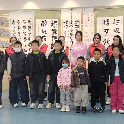 书香润童年 家风伴成长——泾渭观澜社区“爱心妈妈”亲子阅读分享会