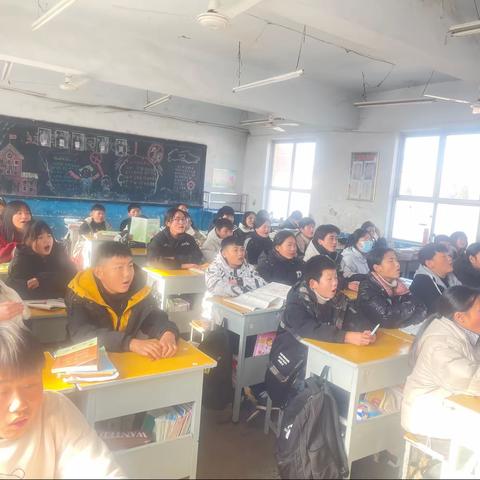 红歌光辉  照耀中国  ——————  高山一中东区“歌唱红歌”