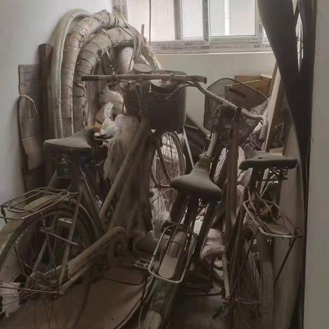 【交大财经社区】清理楼道杂物，畅通“生命通道”
