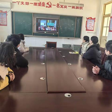 观摩学习拓视野，名师引路促成长——青岛版小学数学教材培训暨全省名师课堂教学观摩会