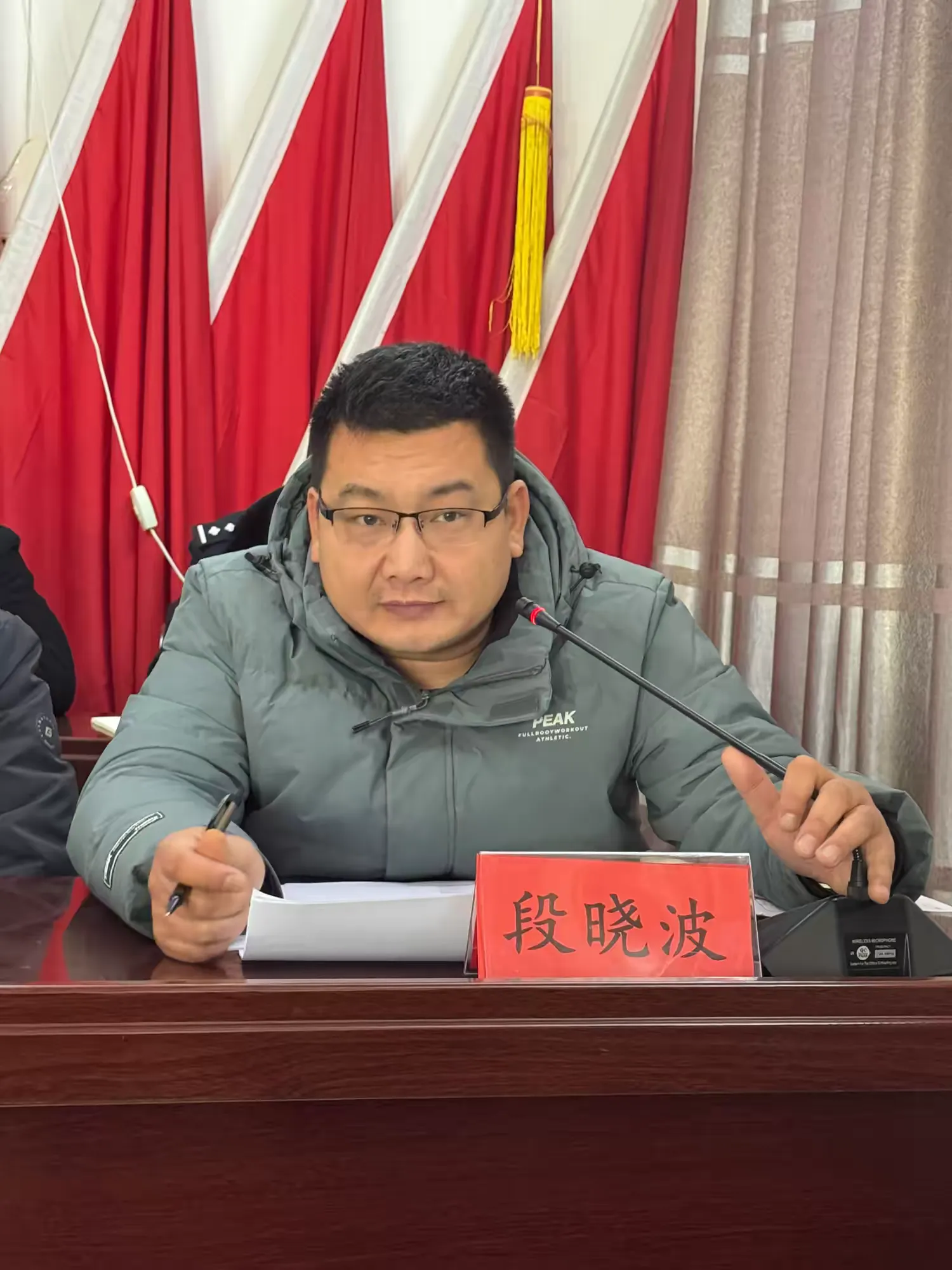 简篇-绷紧“责任弦”,把好“节前关”———翟镇镇召开双节前重点工作部署会 864237f547054ad78be7cd2842a7f872soi__jpeg.heic~tplv-flrovnc8r8-s2-cC-q:0:0:0:0:q80.webp