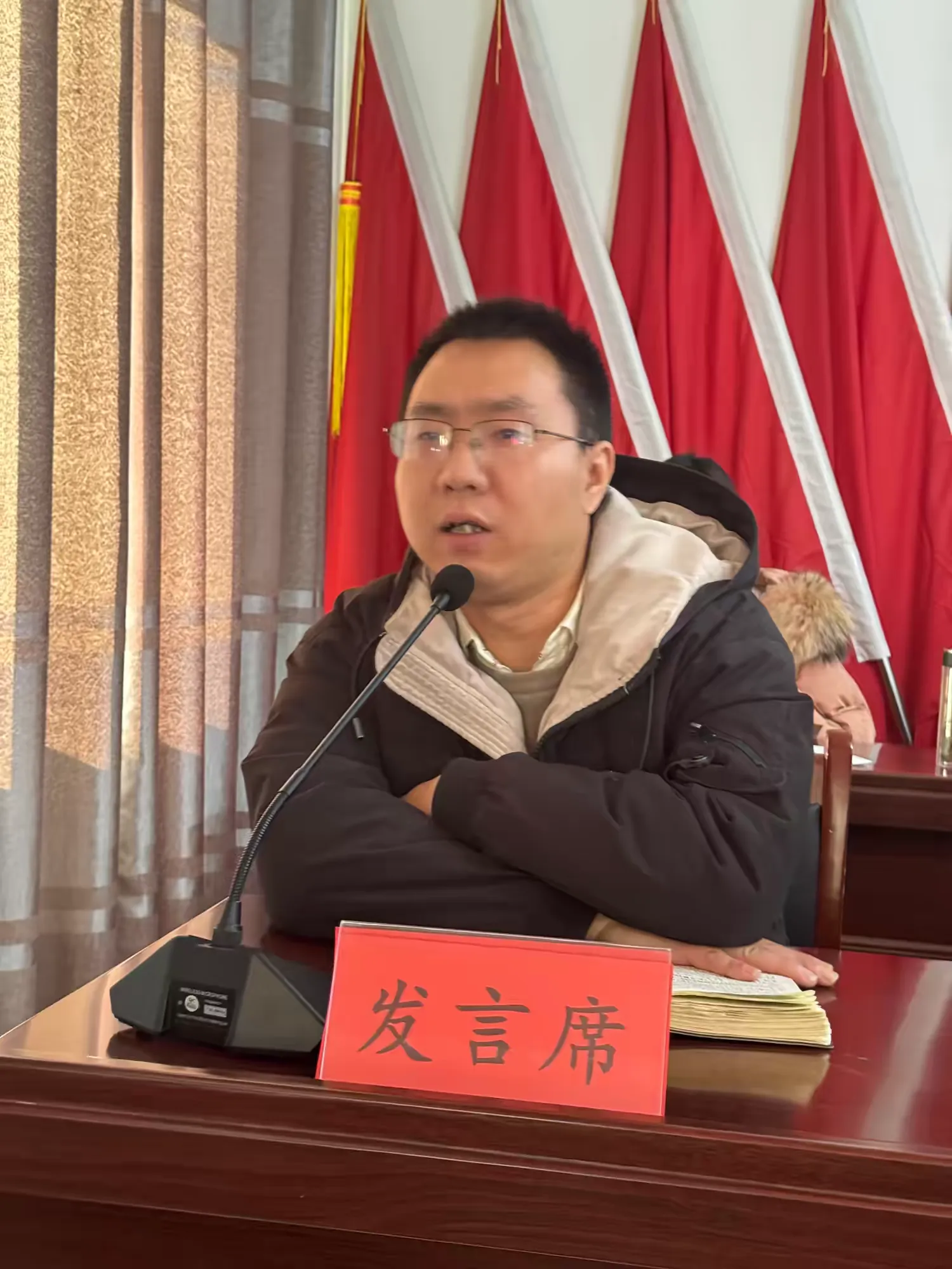 简篇-绷紧“责任弦”,把好“节前关”———翟镇镇召开双节前重点工作部署会 ec422d0e7845461fb61267df97d5bf22soi__jpeg.heic~tplv-flrovnc8r8-s2-cC-q:0:0:0:0:q80.webp