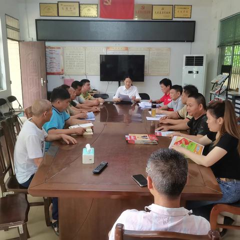 维特律师到临高县罗爷村开展国家安全教育及未成年人保护法知识讲座