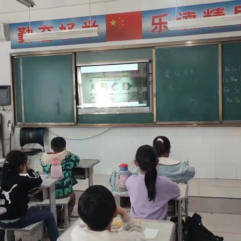 “启蒙英语  快乐学习”———陆庙小学开展低学段英语启蒙教育活动