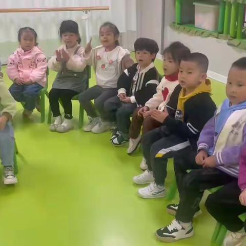 学优智慧树幼儿园中一班十月月汇报