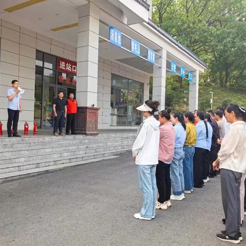 “演”防万一 “练”筑平安 ﻿—金刚台林场开展人员密集场所火灾疏散应急演练