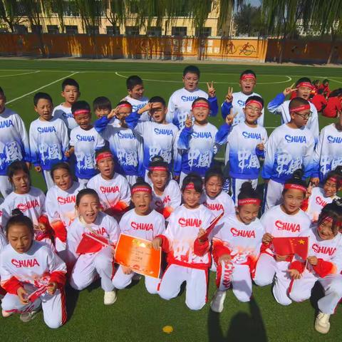 月满中秋时，家国共欢歌——第六小学四年级一班双节同庆活动纪实