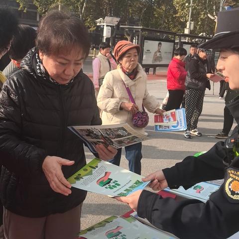 普法惠民 与法同行 ‖ 雁塔区城管执法局女子中队开展“城管法律法规知识宣传月”活动