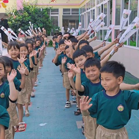 【童梦幼儿园】 初探小学 礼遇成长