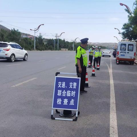 除隐患查违法加强道路运输监管                        确保节日安全畅通