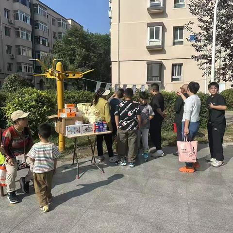 “猜谜映双节，邻里乐团圆” ——北虹桥社区人和馨园小区举办国庆中秋猜谜会