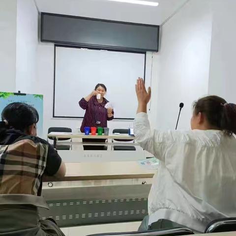 工农街道赫郡社区开展“绿色生活，分类同行”垃圾分类宣传活动