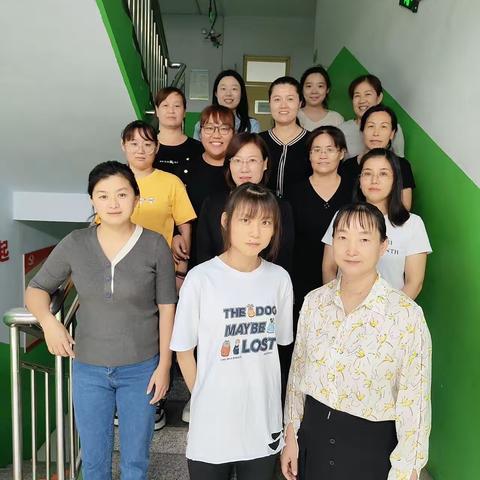 耕耘三尺讲台，守护满园花开——昌乐县西湖小学五年级教师风采