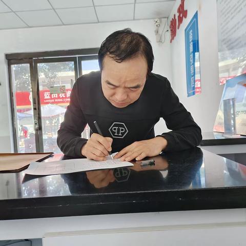 切实做好义务兵家庭优待金发放工作，认真落实拥军优属政策措施。