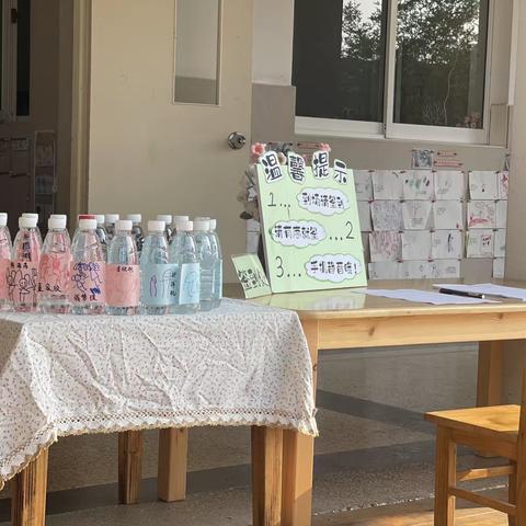 “伴”日相约  “幼”见成长--安吉县紫梅幼儿园小三班家长开放日活动