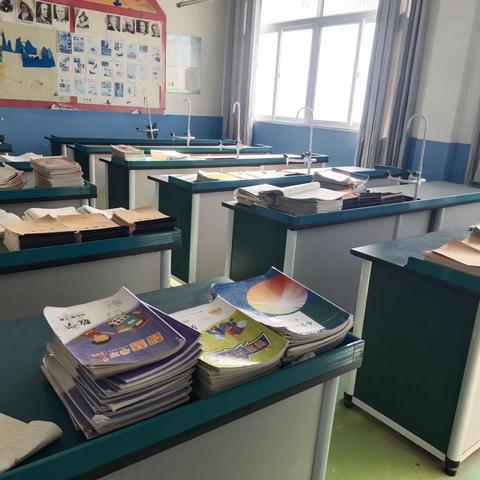 夯实常规 以查促教               ——靳口小学教学常规检查