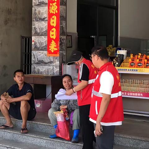 网格员开展打击“套代购”宣传