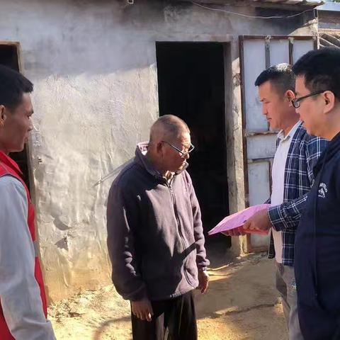 网格员开展打击私彩工作