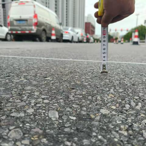 清徐段紧急开展干线公路路面加铺作业 全力备战“十四五”全国干线公路养护管理技术评价
