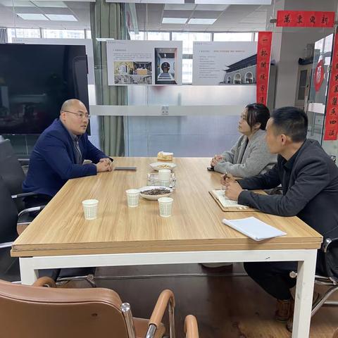 张家村街道副主任王娟带队走访地区限下批发企业