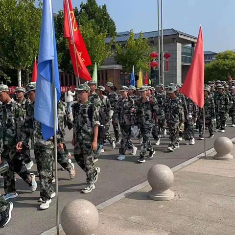 [高一208班]以脚为尺，丈量意志一一濮阳市一高2023级208班军训拉练纪实