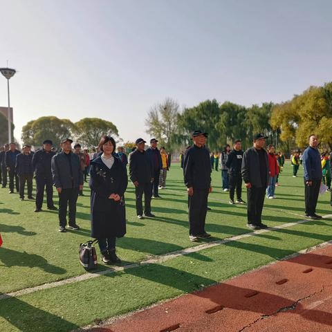 情暖金秋 爱在重阳—红帽子小学重阳节活动纪实