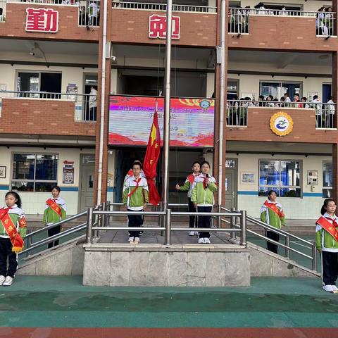 【“双争”活动进行时】消防记心中 安全伴一生——丛台小学“消防安全”主题升旗仪式