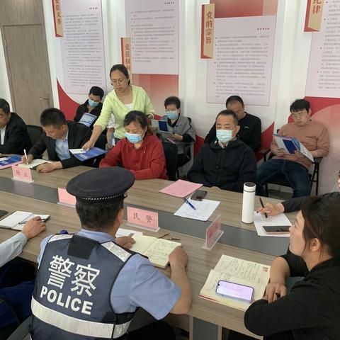 【“姚”筑未来 “家”和民安】【畅享星期天】荆山路社区开展扫黑除恶宣传活动