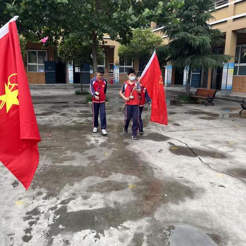 “争做新时代好队员”——西高平小学建队日入队仪式