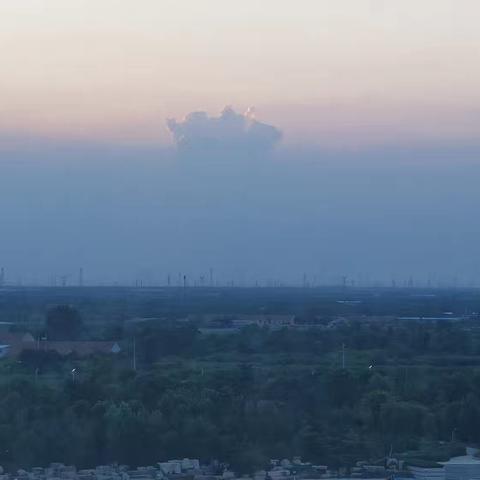 黄昏时分的自然静谧