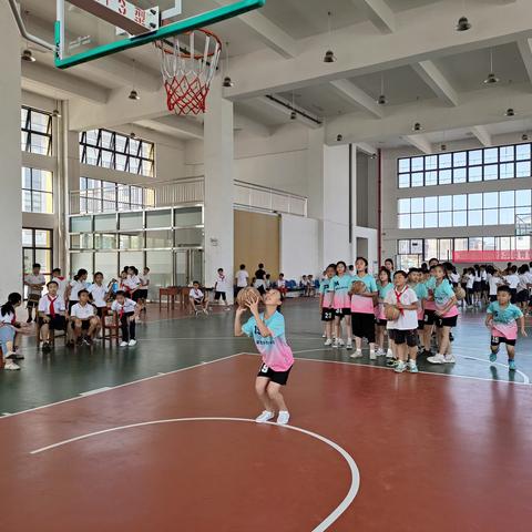 “康乐书香，幸福教育”——柳城县实验小学春季趣味运动会