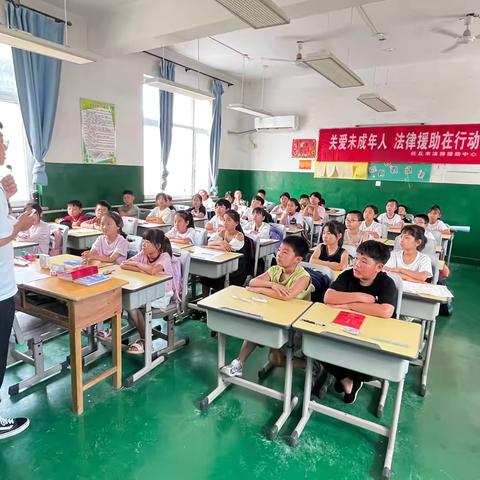 百尺学校“关爱未成年人，法律援助在行动"主题活动