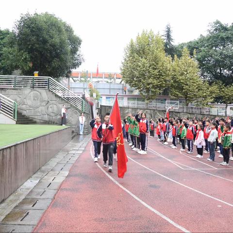 喜迎建队日，争做好队员 ——打通一小开展建队节活动