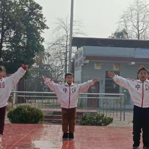 “庆元旦，迎新年”诗词朗诵——莘耕学校