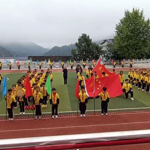 永顺县灵溪五小第三届秋季运动会