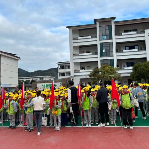 春游研学“一粒麦子的魔幻之旅”