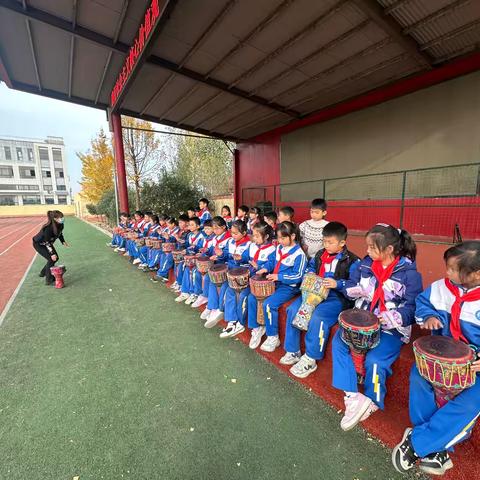 悦动鼓舞 自我飞扬——临沂朱张桥小学校本课程之非洲鼓