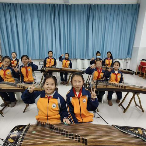 缤纷童年 “音”你精彩  锡林浩特市第十二小学音乐社团