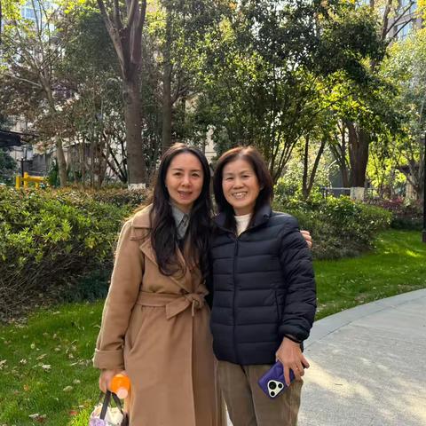 华送公司工会慰问退休块组长