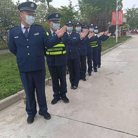 双鹤湖收费站：用情温暖司乘人员 用心诠释“微笑服务”