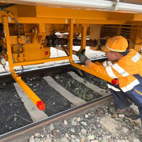 维修二车间道岔三工队3月份每月一练与每周一学