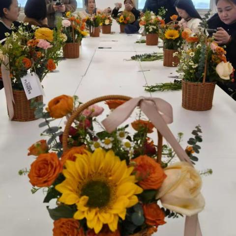 汇聚“她”力量‖“心生美好•如花绽放” ——永乐社区开展花艺沙龙活动